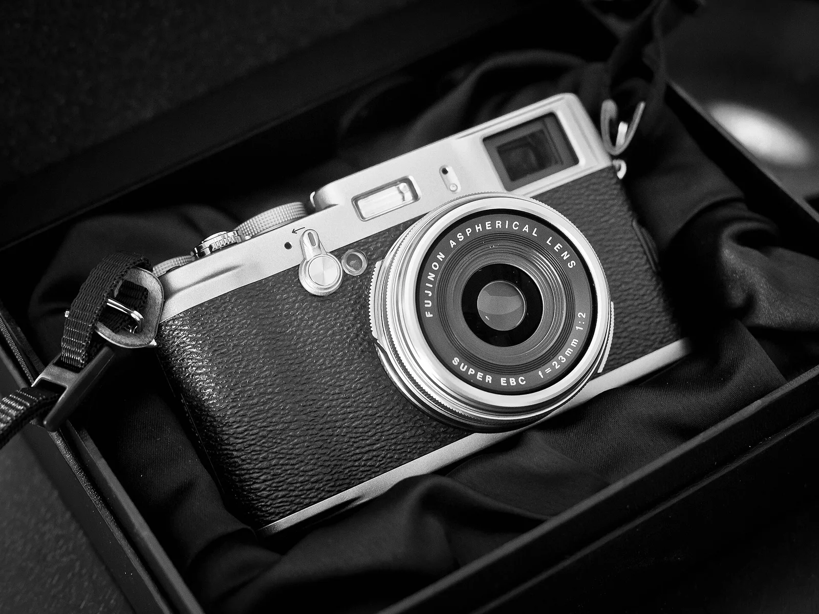 Fujifilm X100 bạc — màu film đẹp — ảnh 2